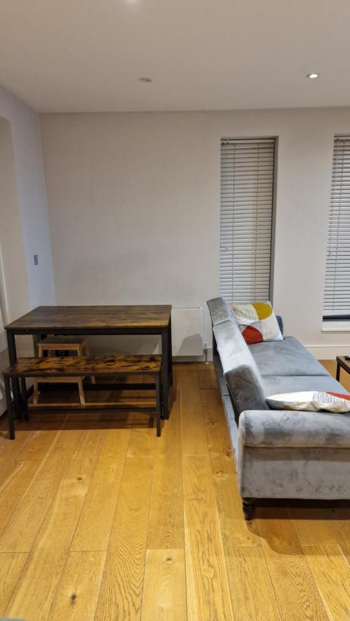 London City Apartment One Ийлинг Екстериор снимка